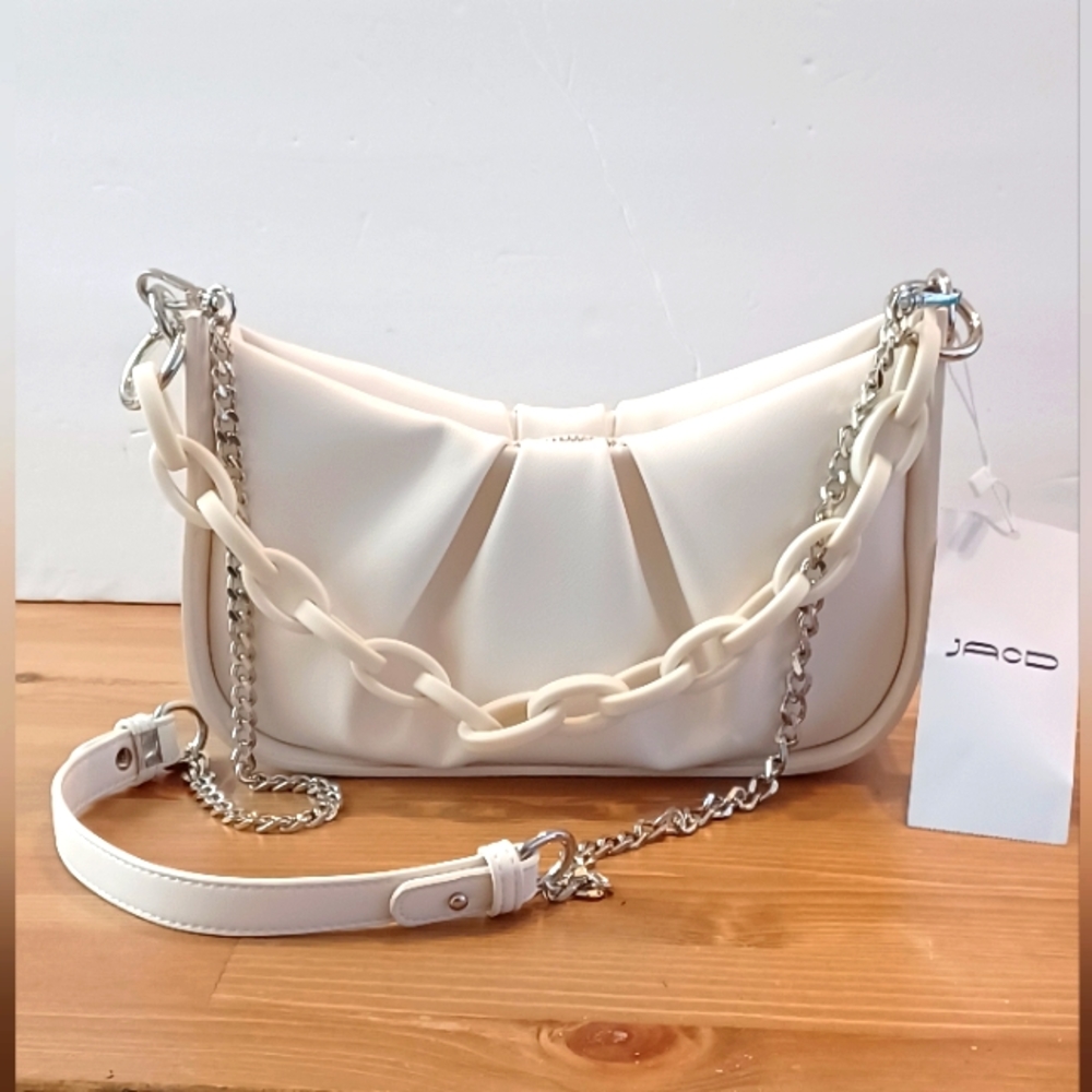 JACD Chunky Chain Faux Crossbody Bag Color White